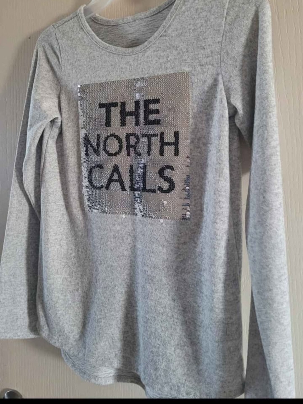 Kids Long-Sleeve Tee with Sequin Patch - Gray.Size 8-10 Years